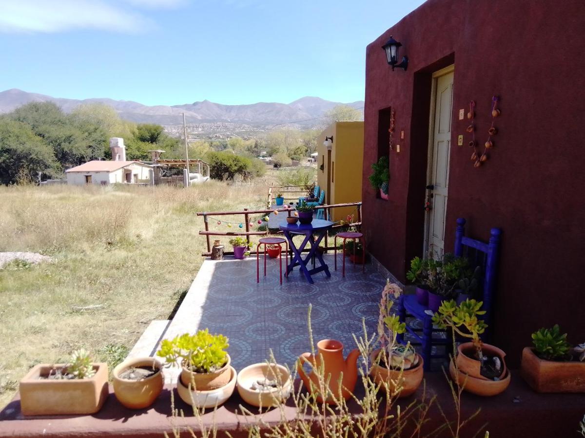 Habitación privada,pleno campo,a 800 mts del centro de Humahuaca Exterior foto