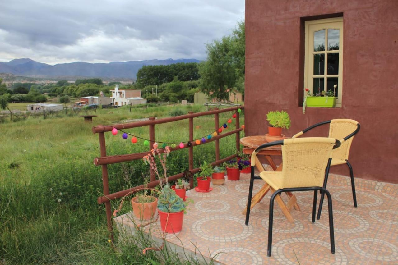 Habitación privada,pleno campo,a 800 mts del centro de Humahuaca Exterior foto
